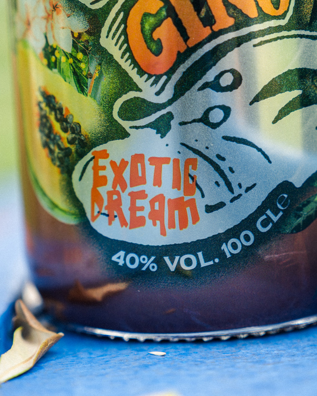 Big Gino Exotic Dream 1L, gin artigianale ai frutti tropicali, dettaglio dell'etichetta
