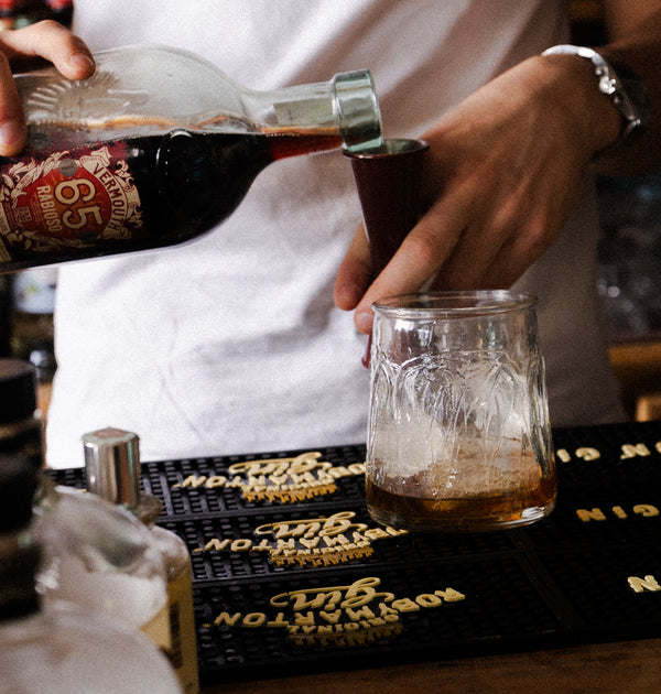 Americano Ritual RobyMarton, kit per il cocktail Americano, in ambientazione lifestyle