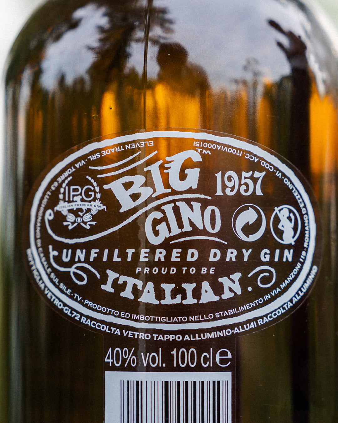 Big Gino, gin artigianale italiano cold compound, servito nel bicchiere